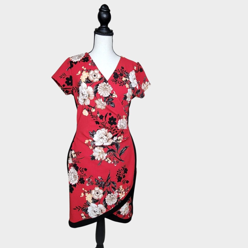 Almost Famous Women's Red & Black Junior XL Floral Wrap-Front Bodycon Dress